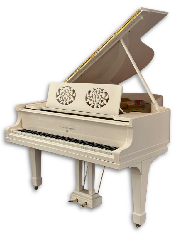 Рояль Steinway & Sons